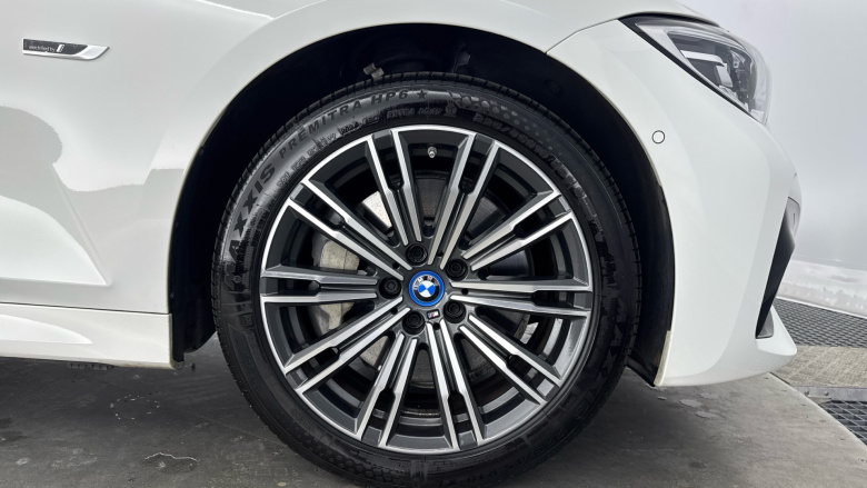 BMW 3 Series 330e M Sport 4dr Step Auto Saloon